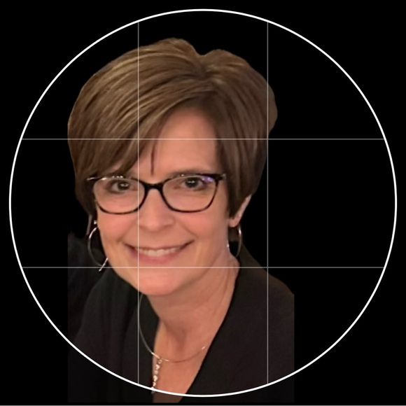 Meet your Posher, Betsy - Picture 1 of 1